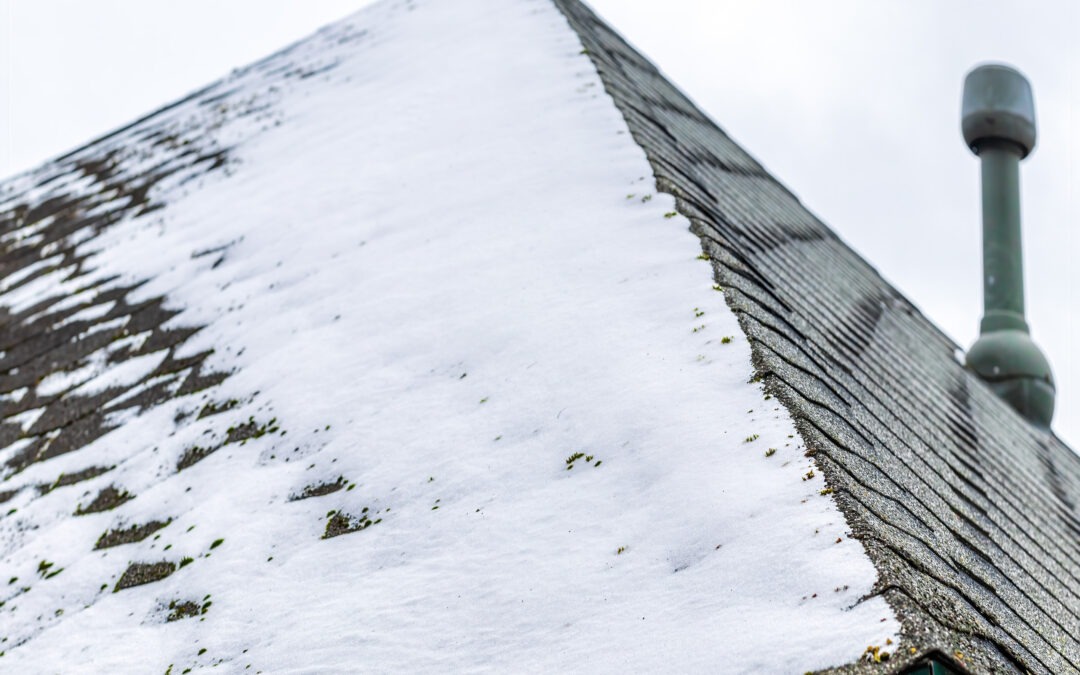 How Illinois Winters Affect Your Roof Over Time