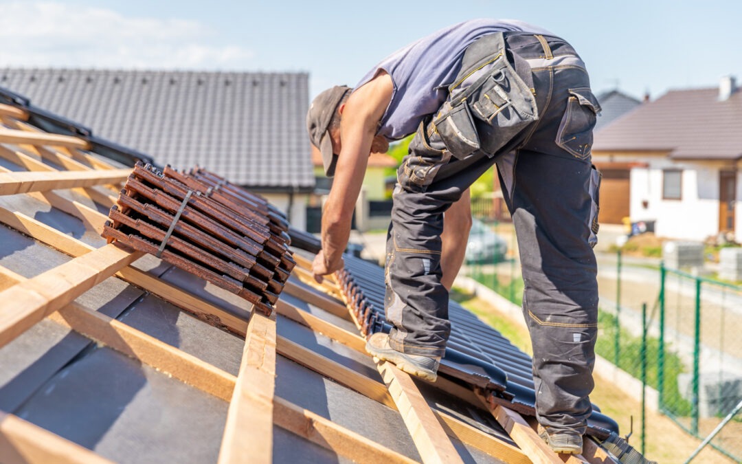 Choose the Right Roofing Material for Your Illinois Home